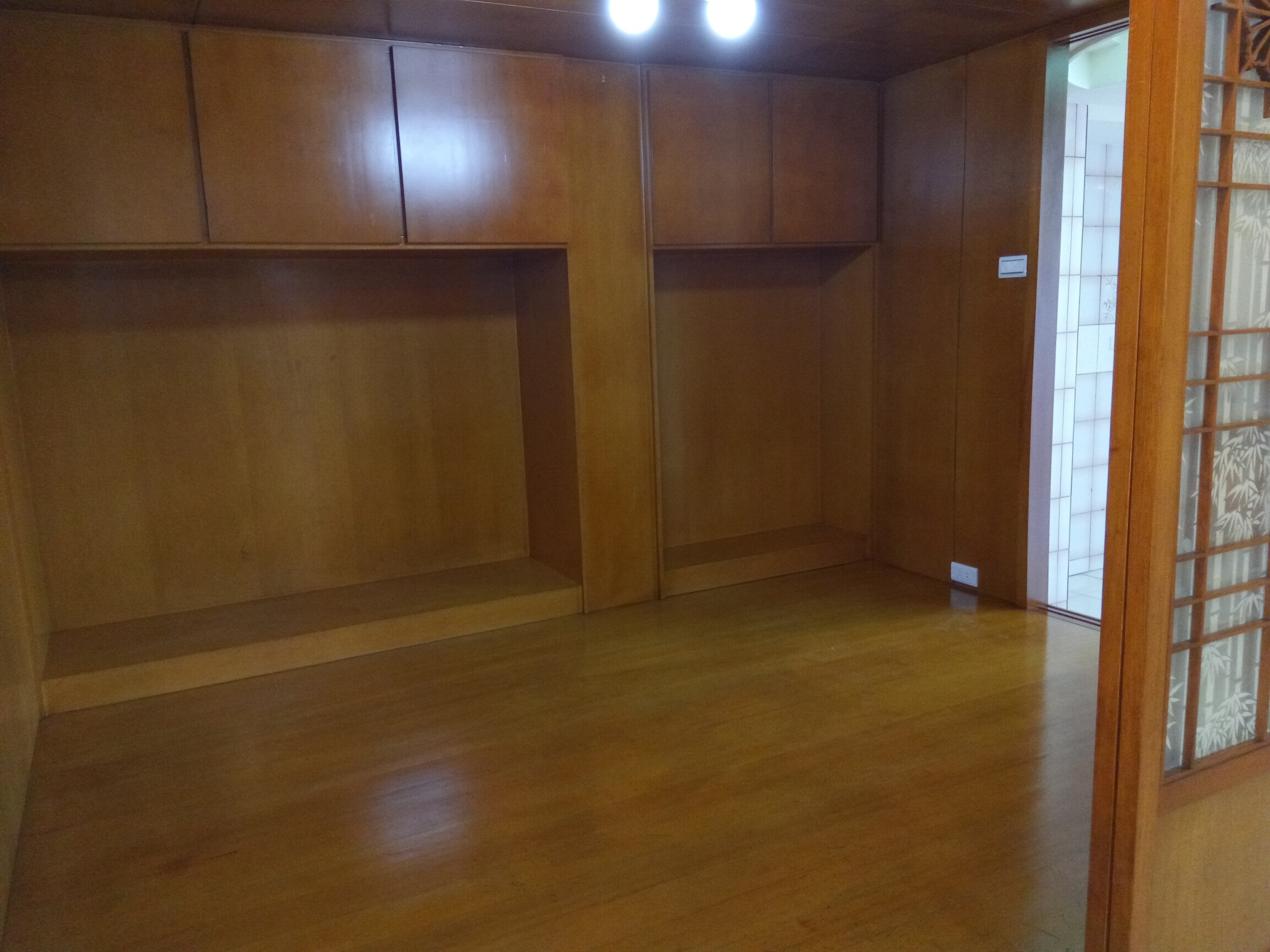 新北市住家新作油漆與木頭漆粉刷