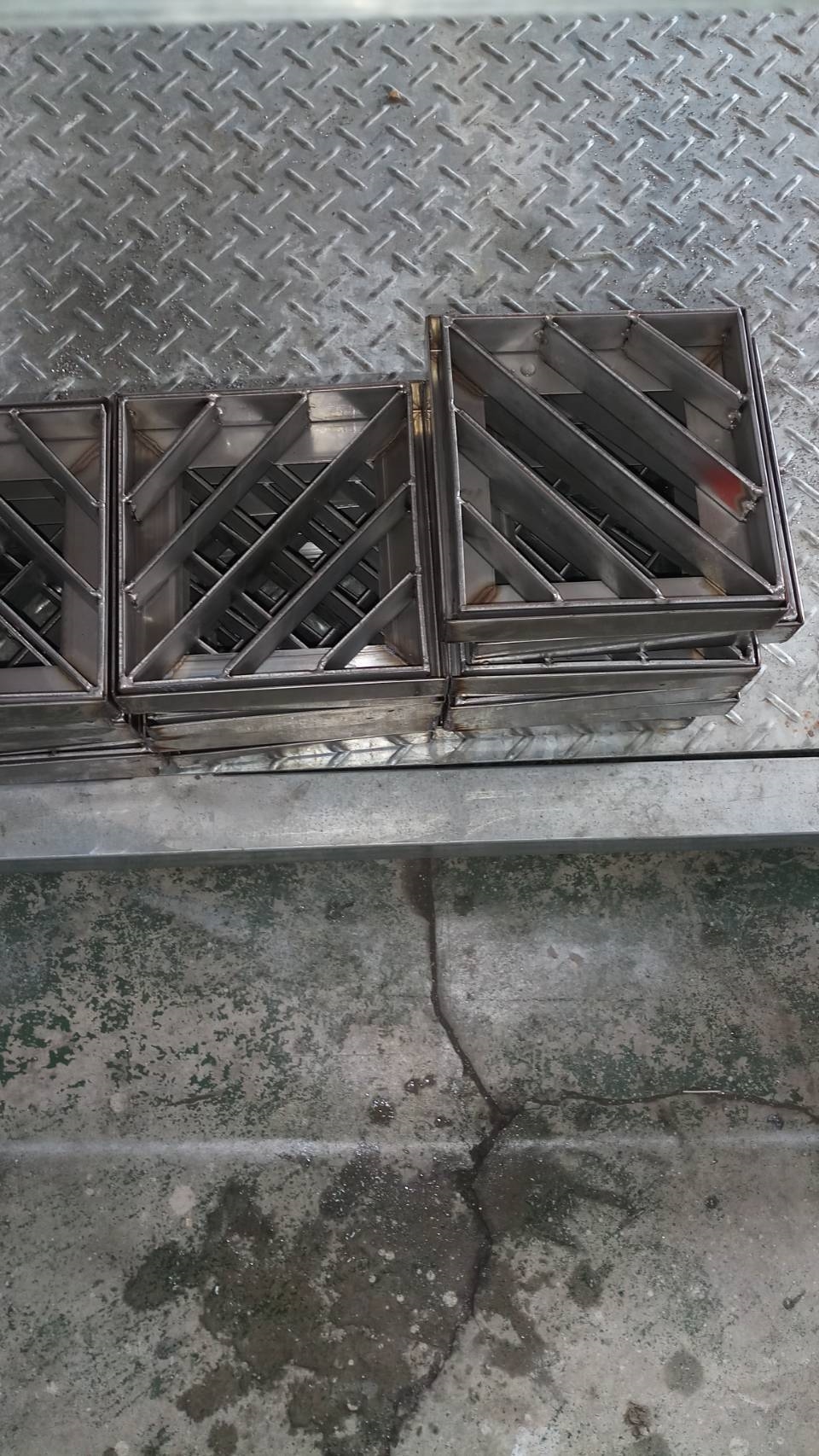 台北市鐵窗更新安裝、鐵工特殊訂製