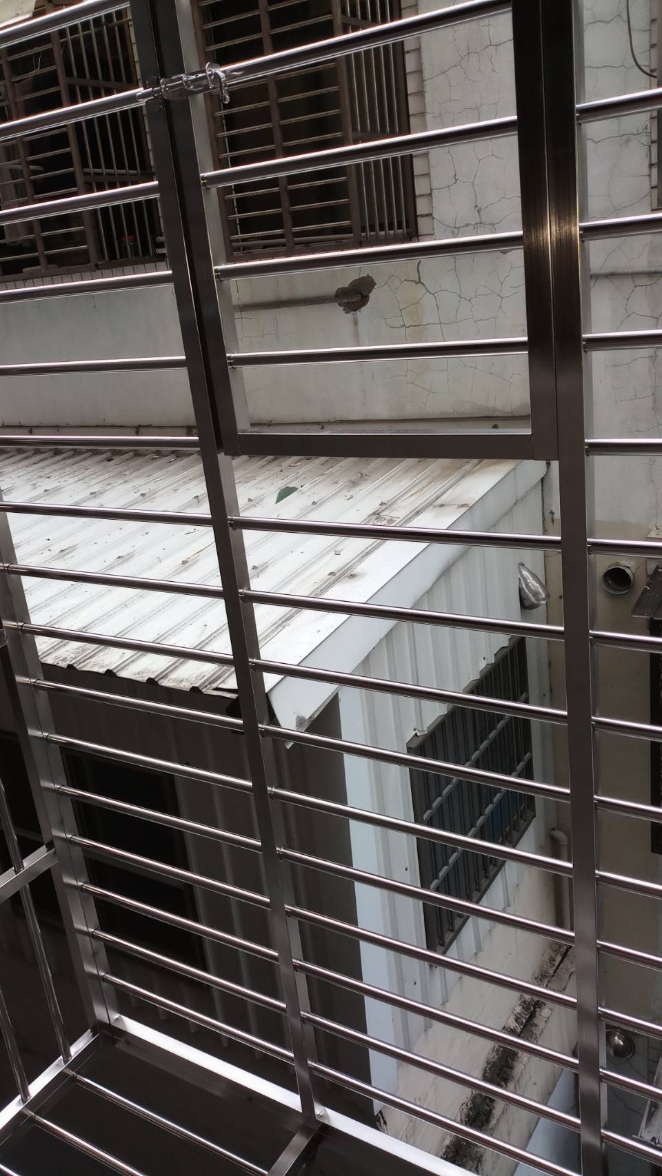台北市鐵窗更新安裝、鐵工特殊訂製