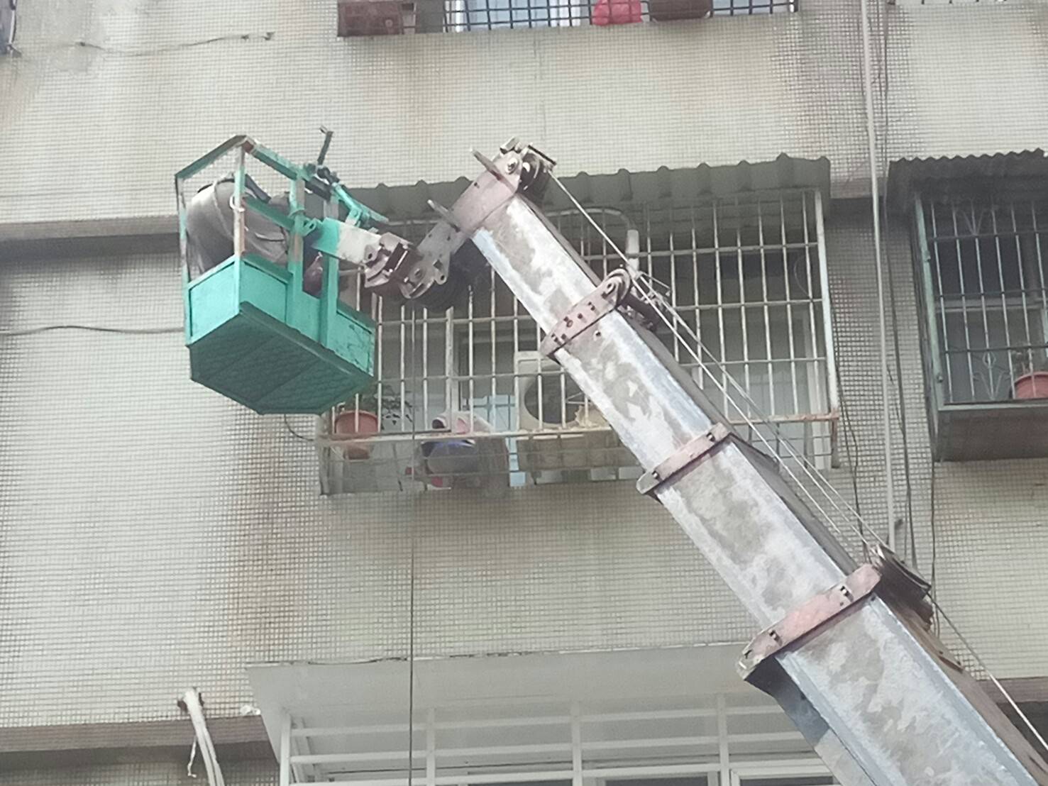 新北市遮雨棚更換,牆面漏水修補