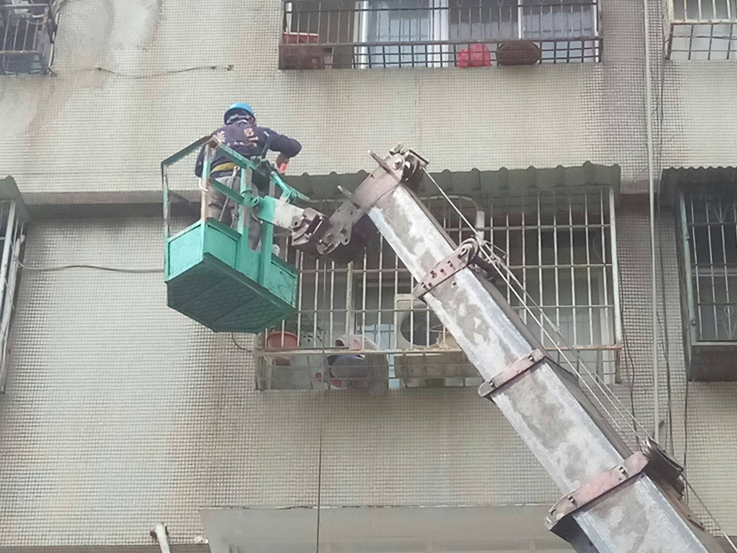 新北市遮雨棚更換,牆面漏水修補