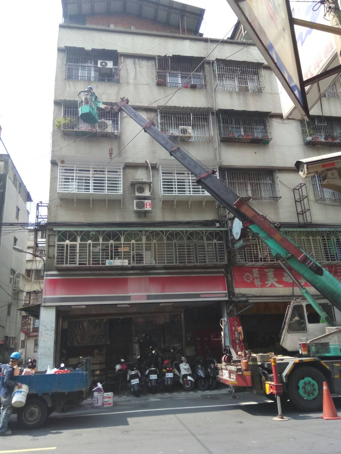 新北市遮雨棚更換,牆面漏水修補