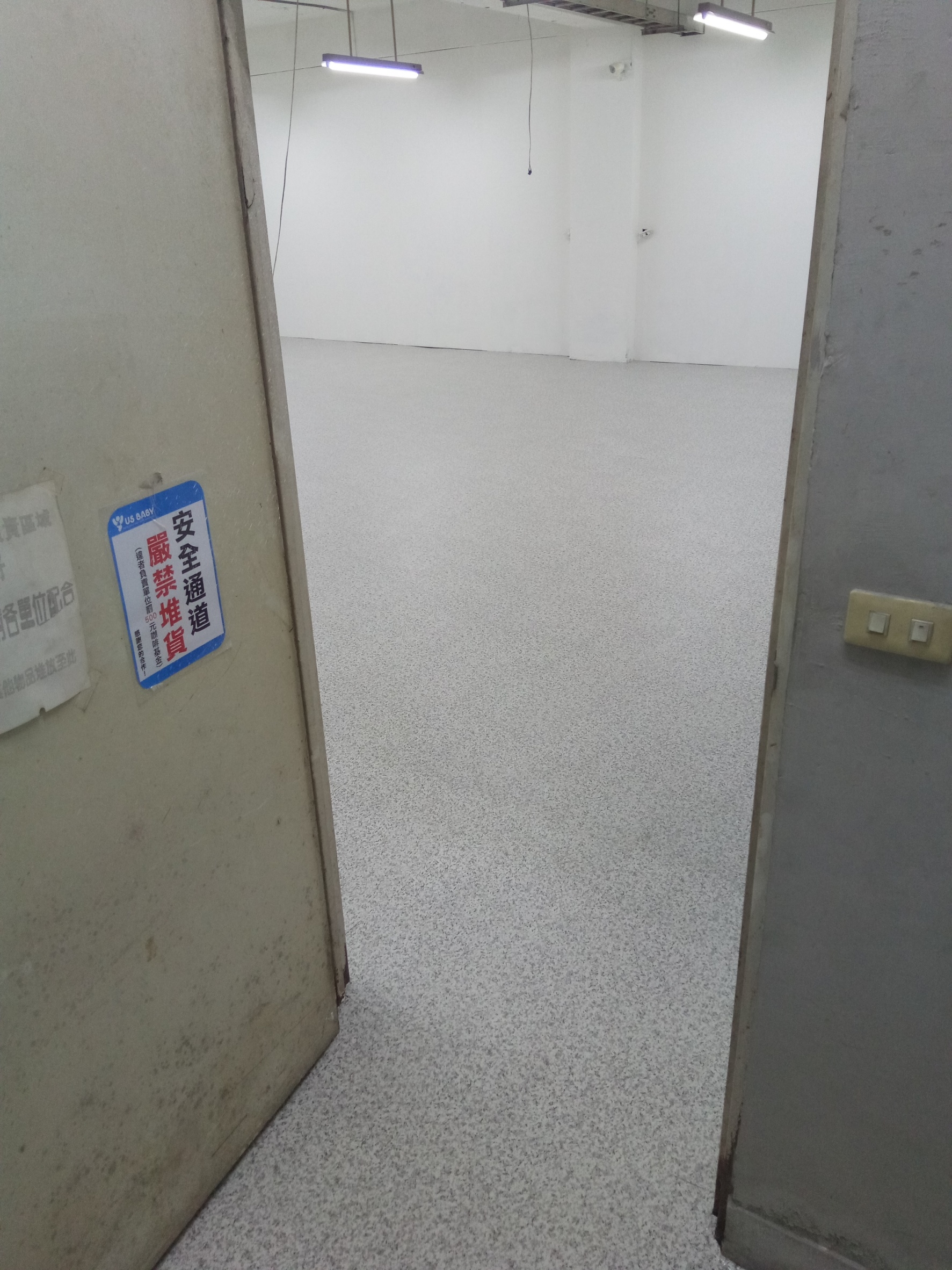 新北市板橋住家塑膠耐磨地板鋪設