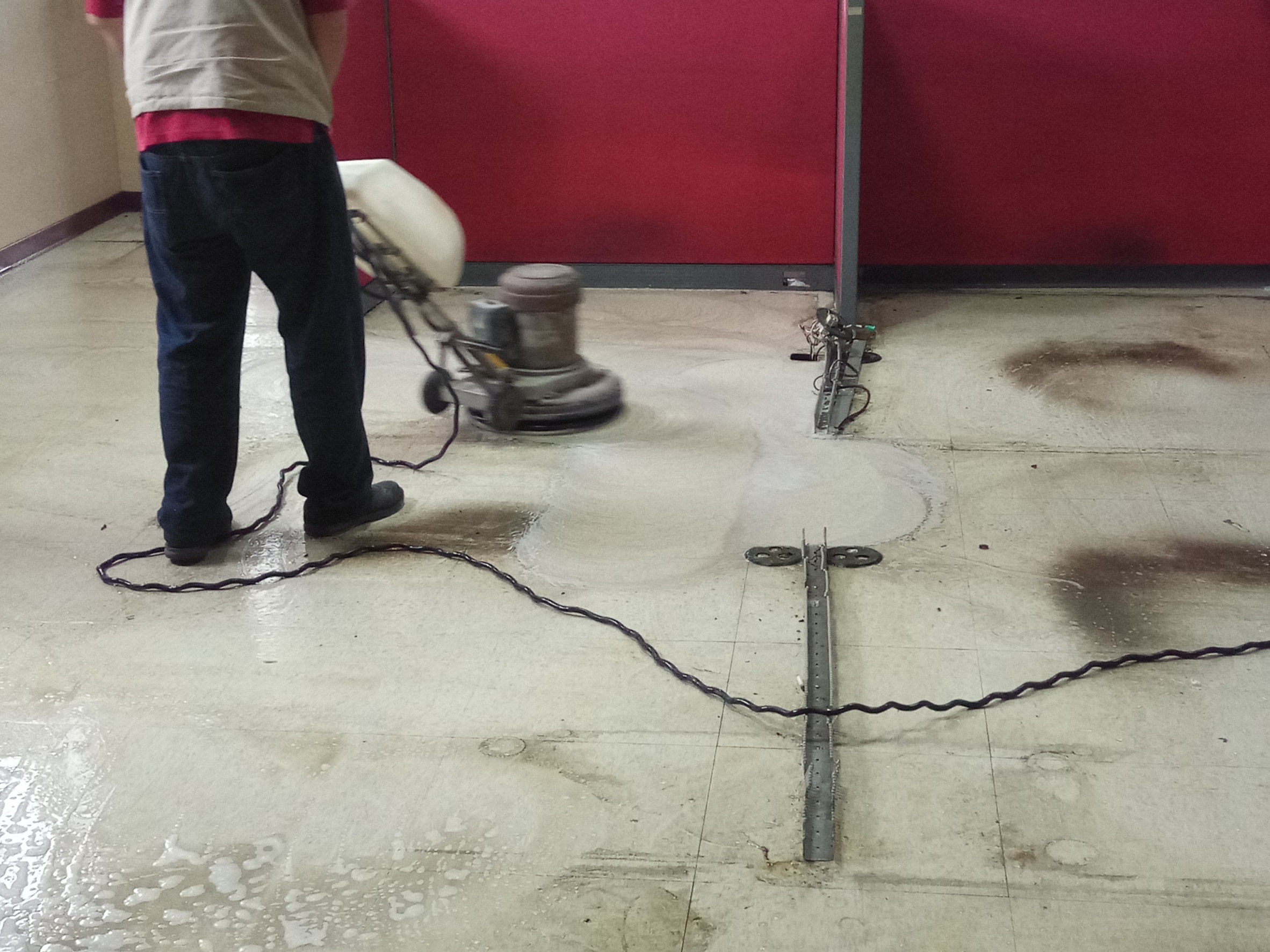 台北市辦公室打蠟、桌板清洗