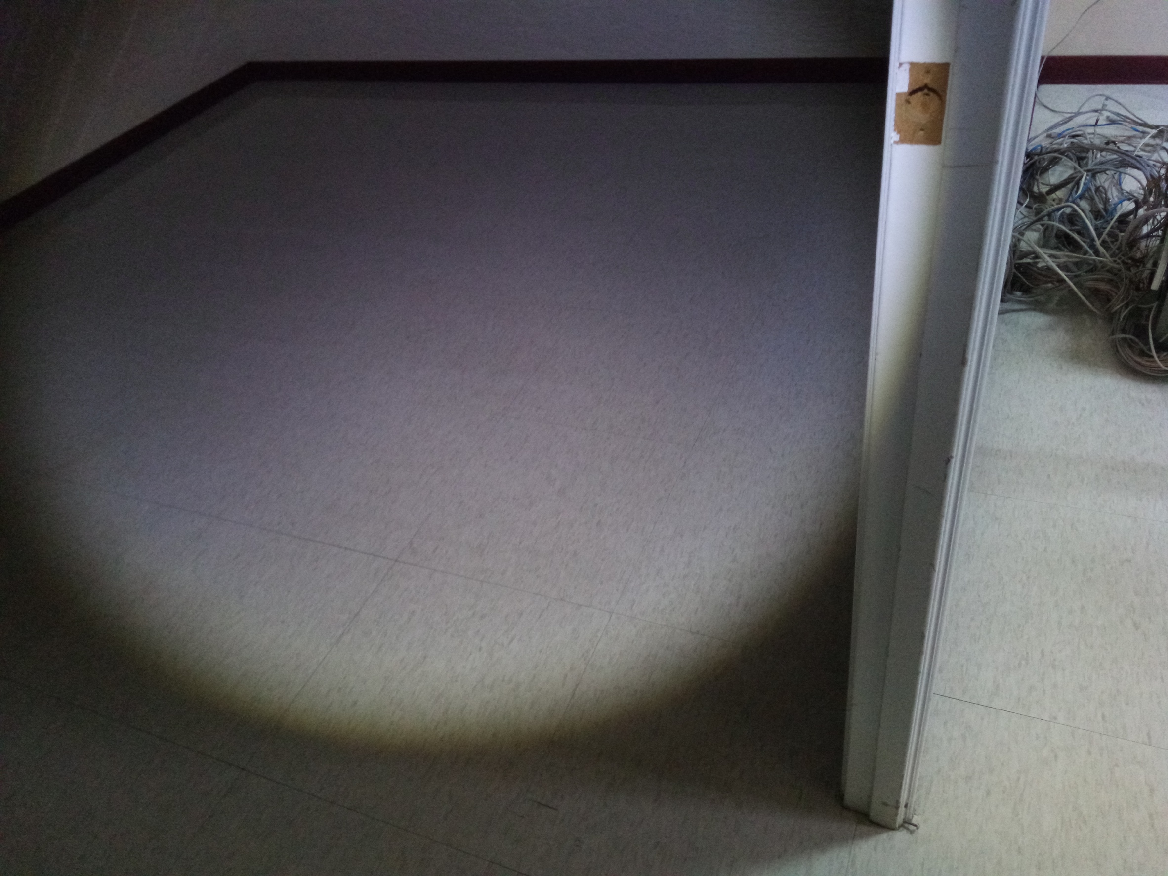 台北市辦公室打蠟、桌板清洗