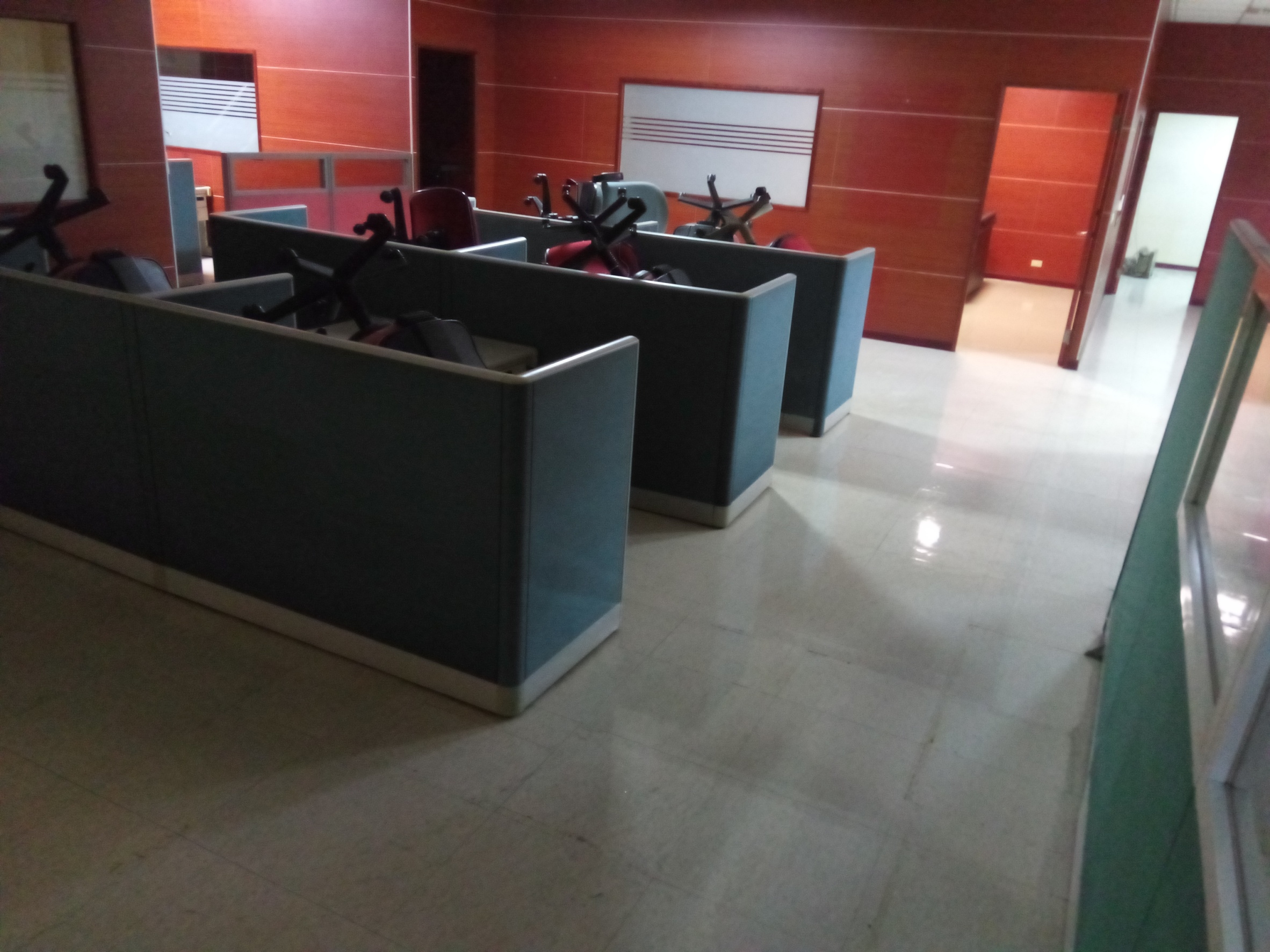 台北市辦公室打蠟、桌板清洗