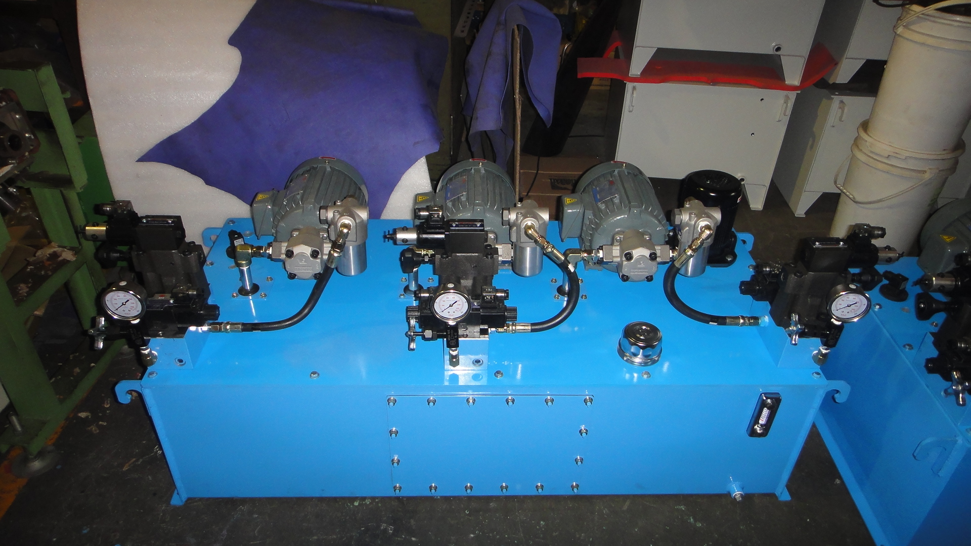 客製化專用機、油壓動力單元、設計組立、服務專線0933-428071黃先生