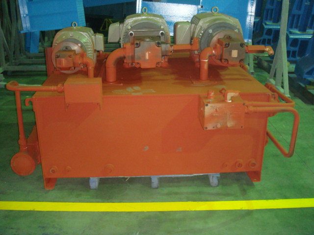 布希鞋射出機油箱