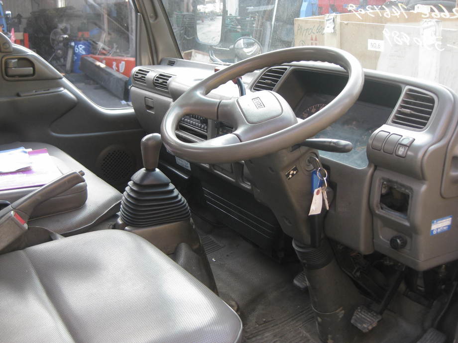 外匯高空車內裝1