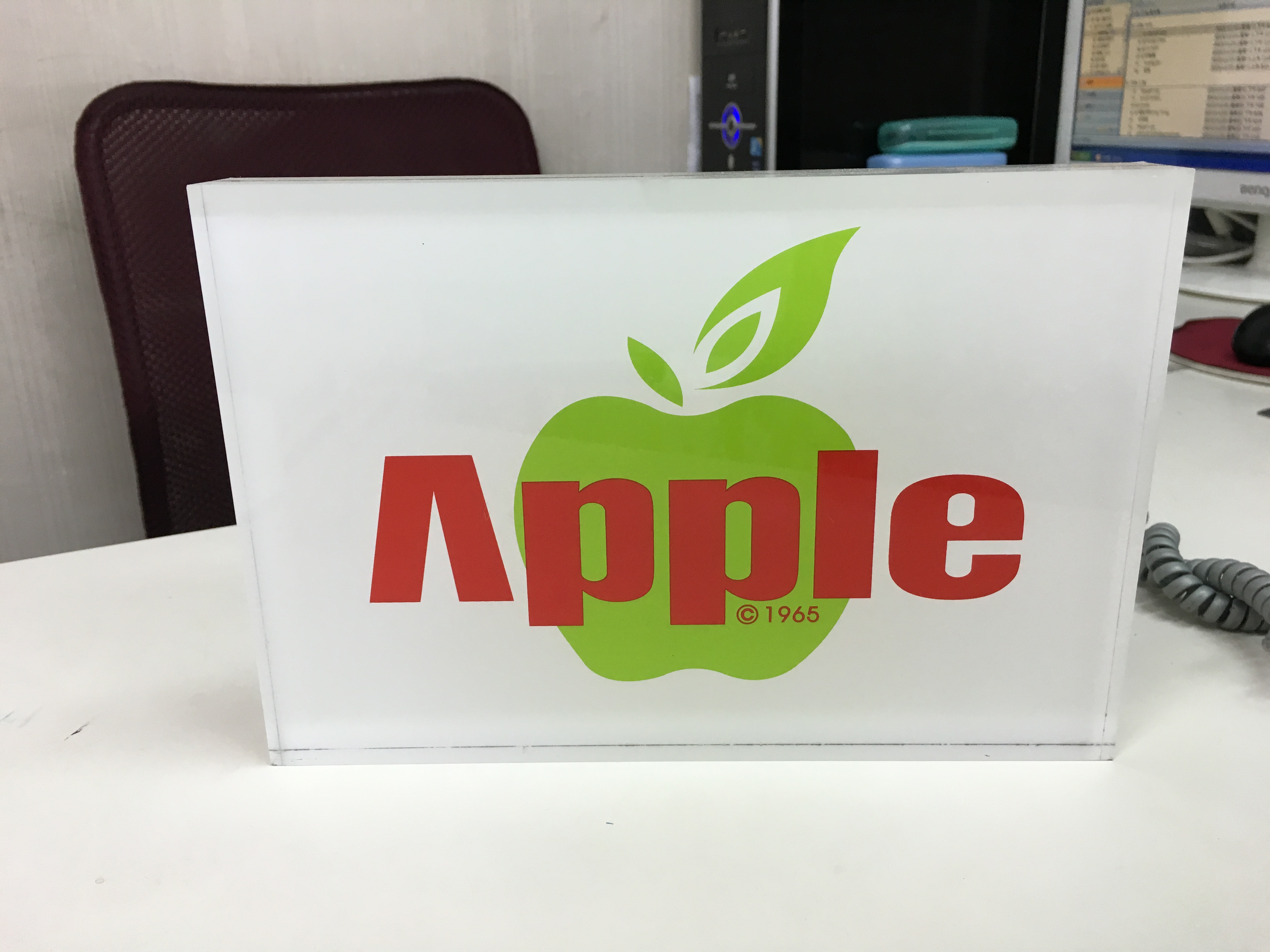 壓克力桌上立牌 