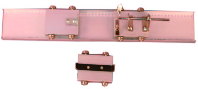 牛頓第三運動定律實驗器