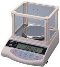 高精度電子天平(日本製)