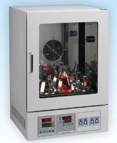 11.低溫震盪培養箱