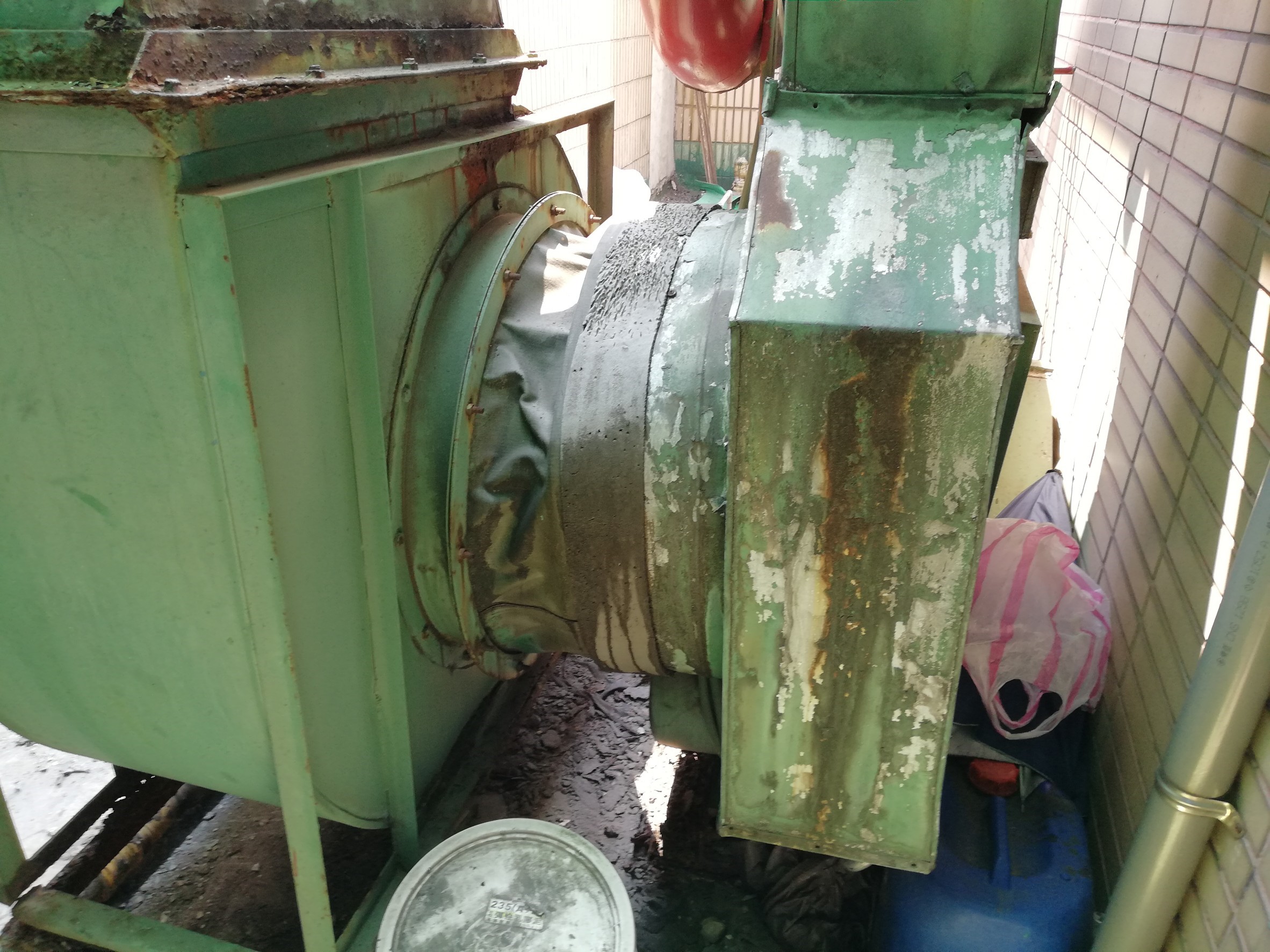 新北市中和住家社區-屋頂風車更新