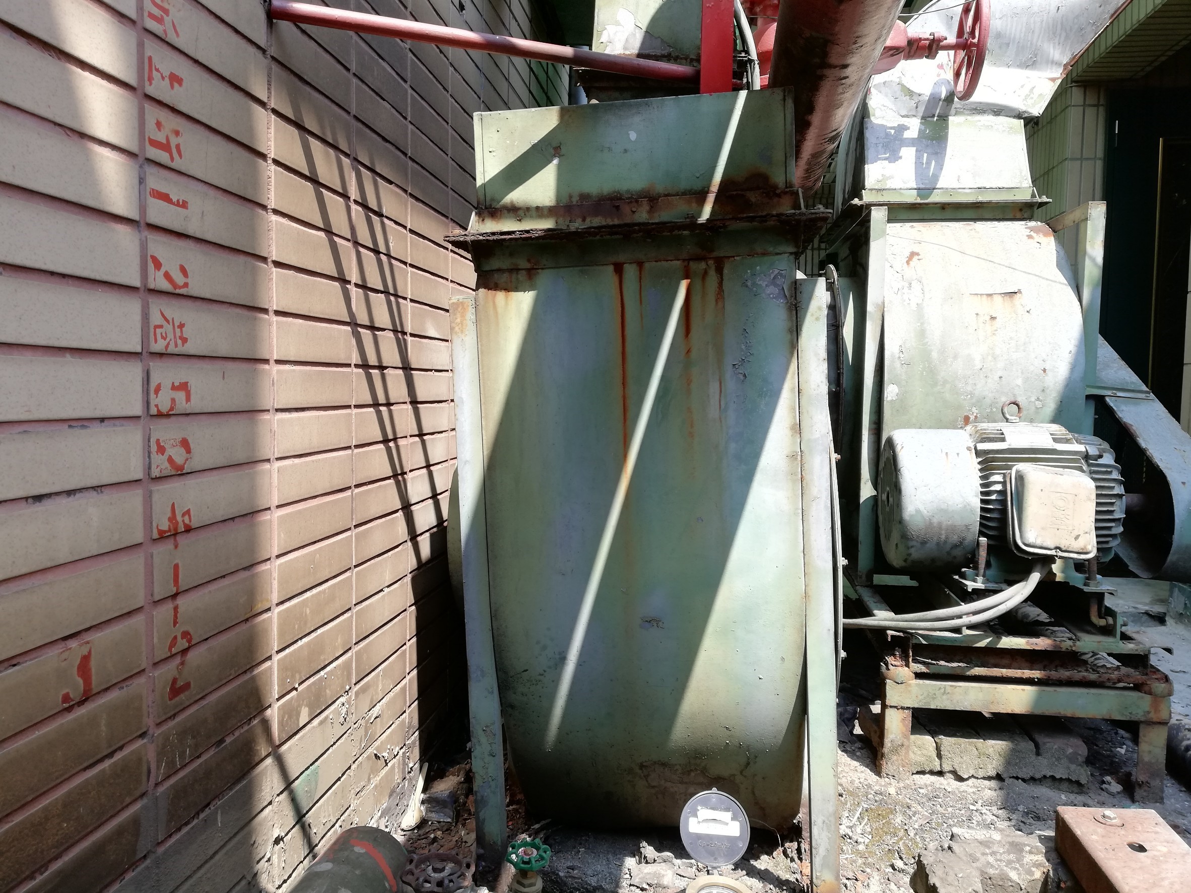 新北市中和住家社區-屋頂風車更新