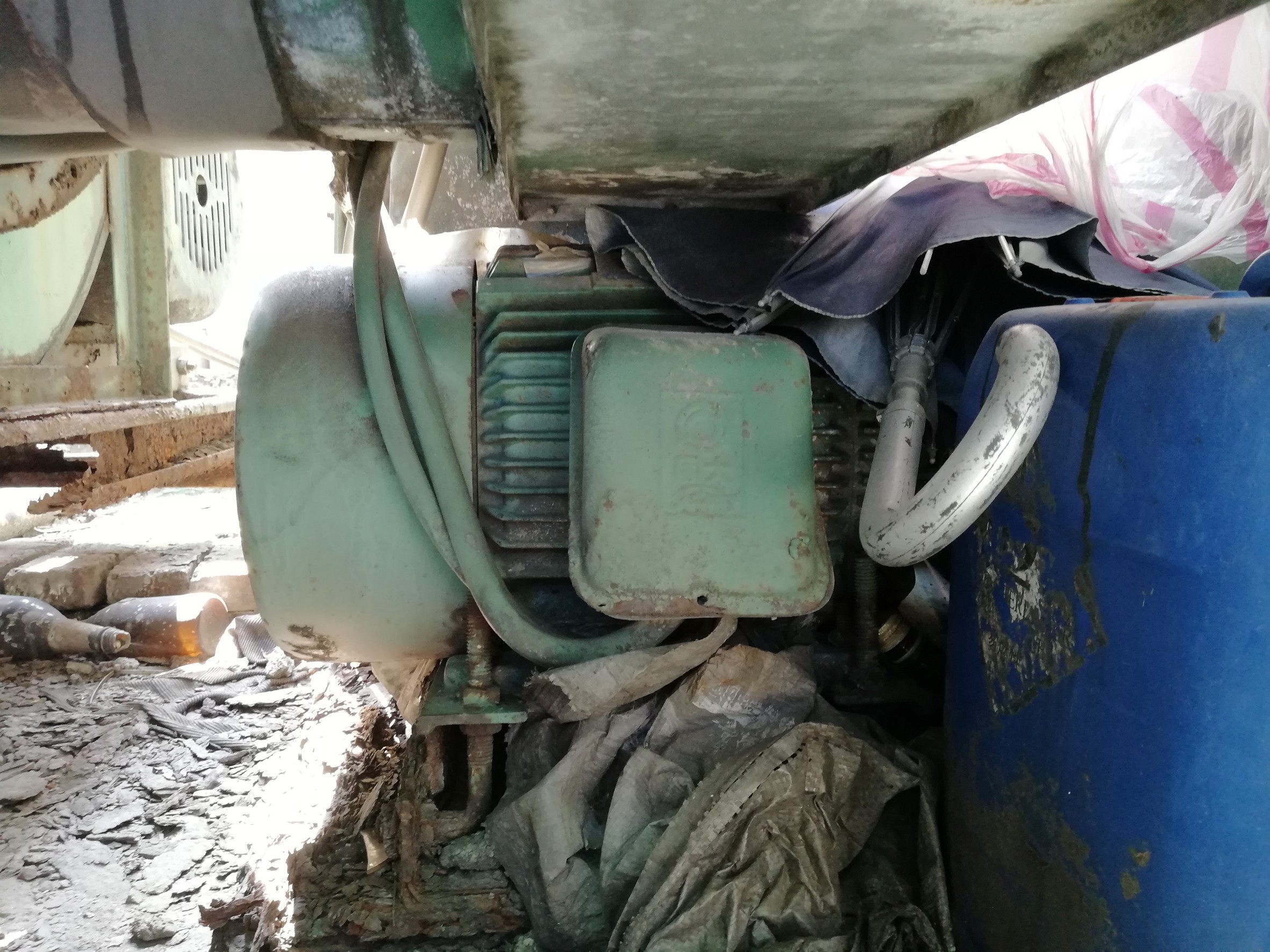 新北市中和住家社區-屋頂風車更新