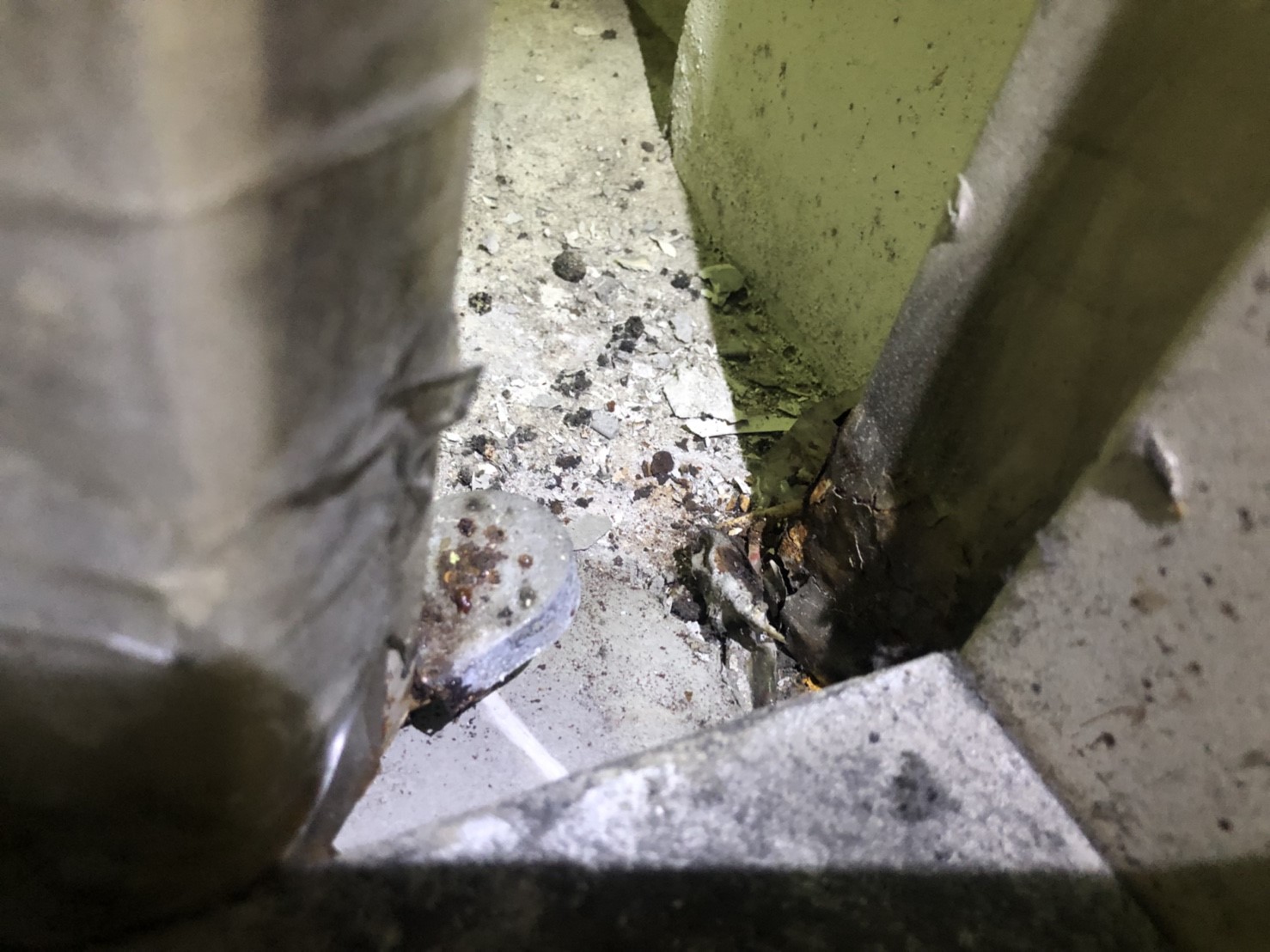 新北市中和區社區住家-安全門鏽蝕