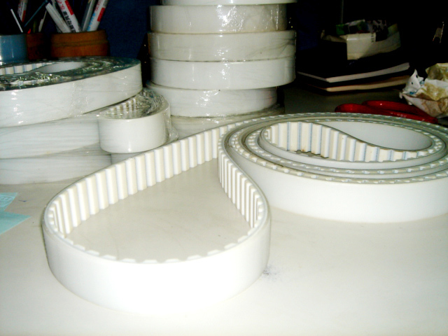 PU皮帶上面加厚