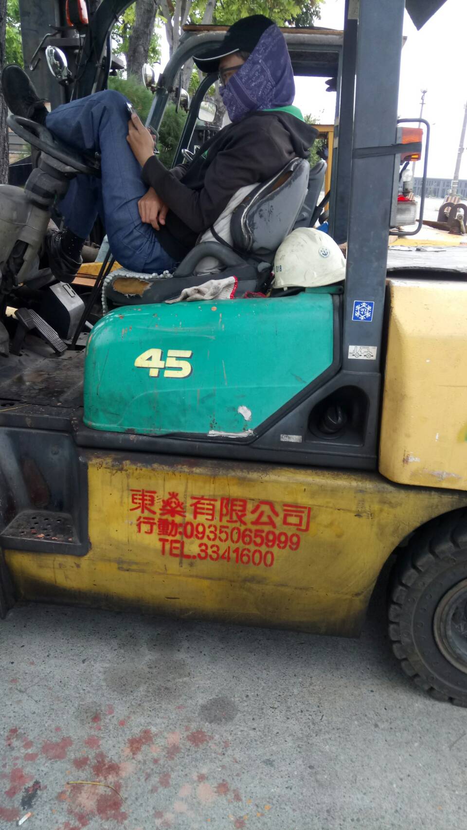 設備卸櫃、拆箱、組裝