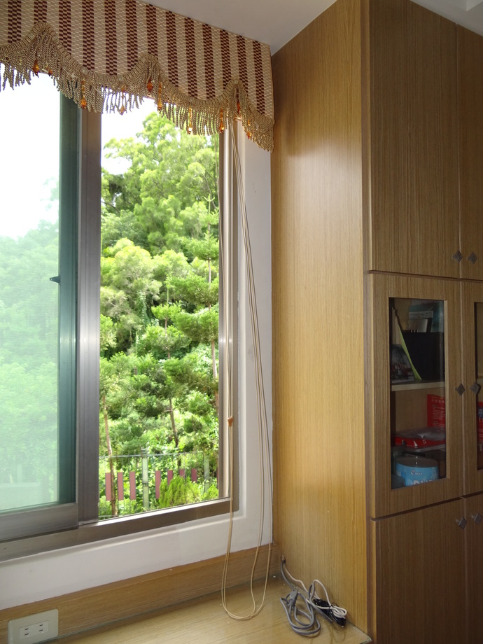 施工前(窗框滲水)