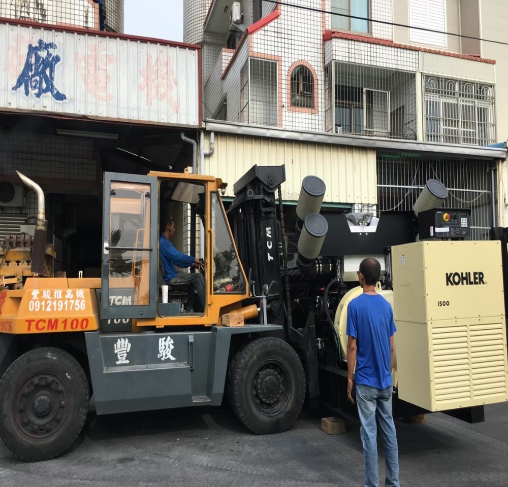 機械裝卸✩佳里堆高機✩-豐駿企業行