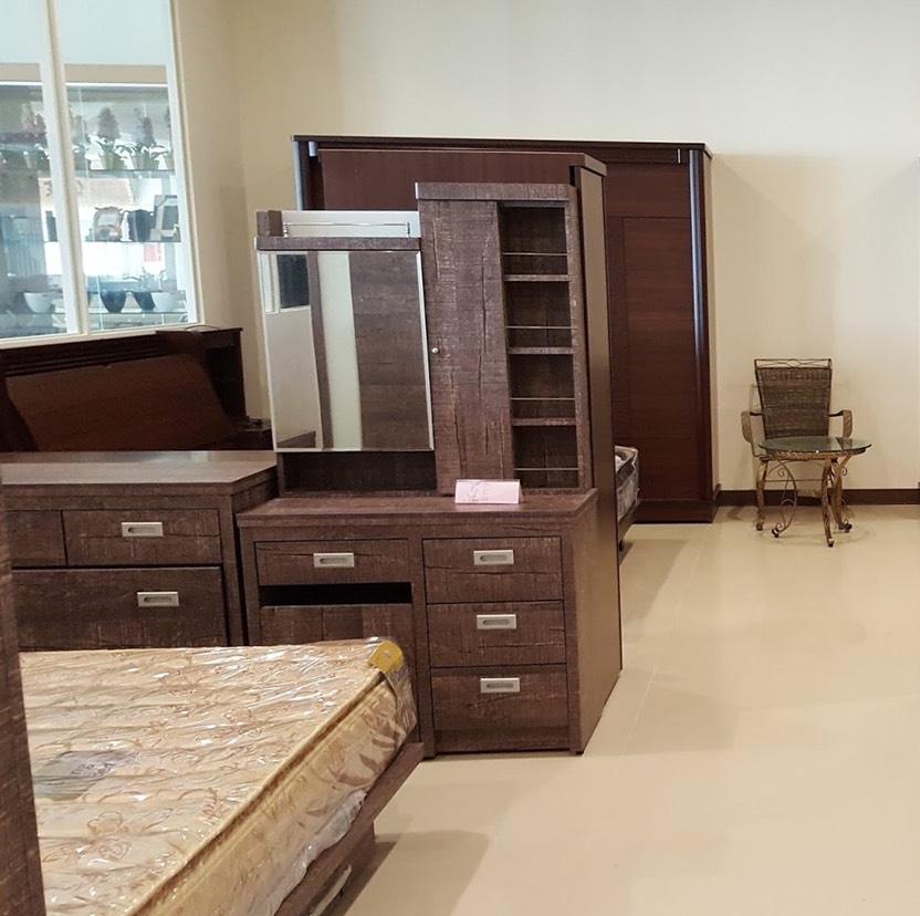 建成億傢俱展示中心