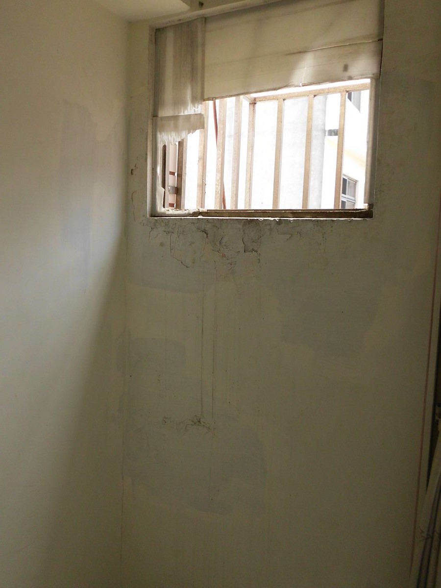 台南油漆工-壁癌處理前