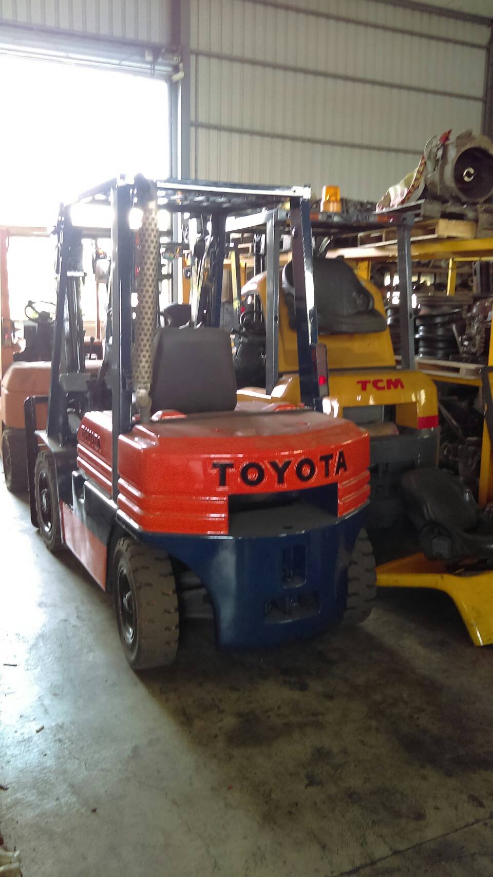 隆興堆高機材料行