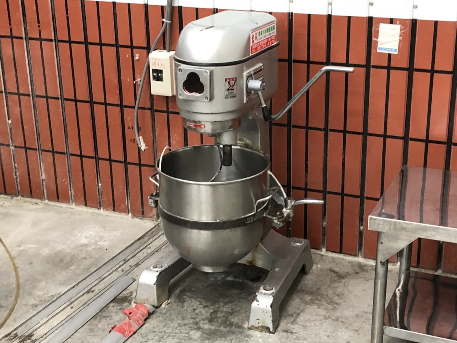 店面設備儀器原木桌搬運3