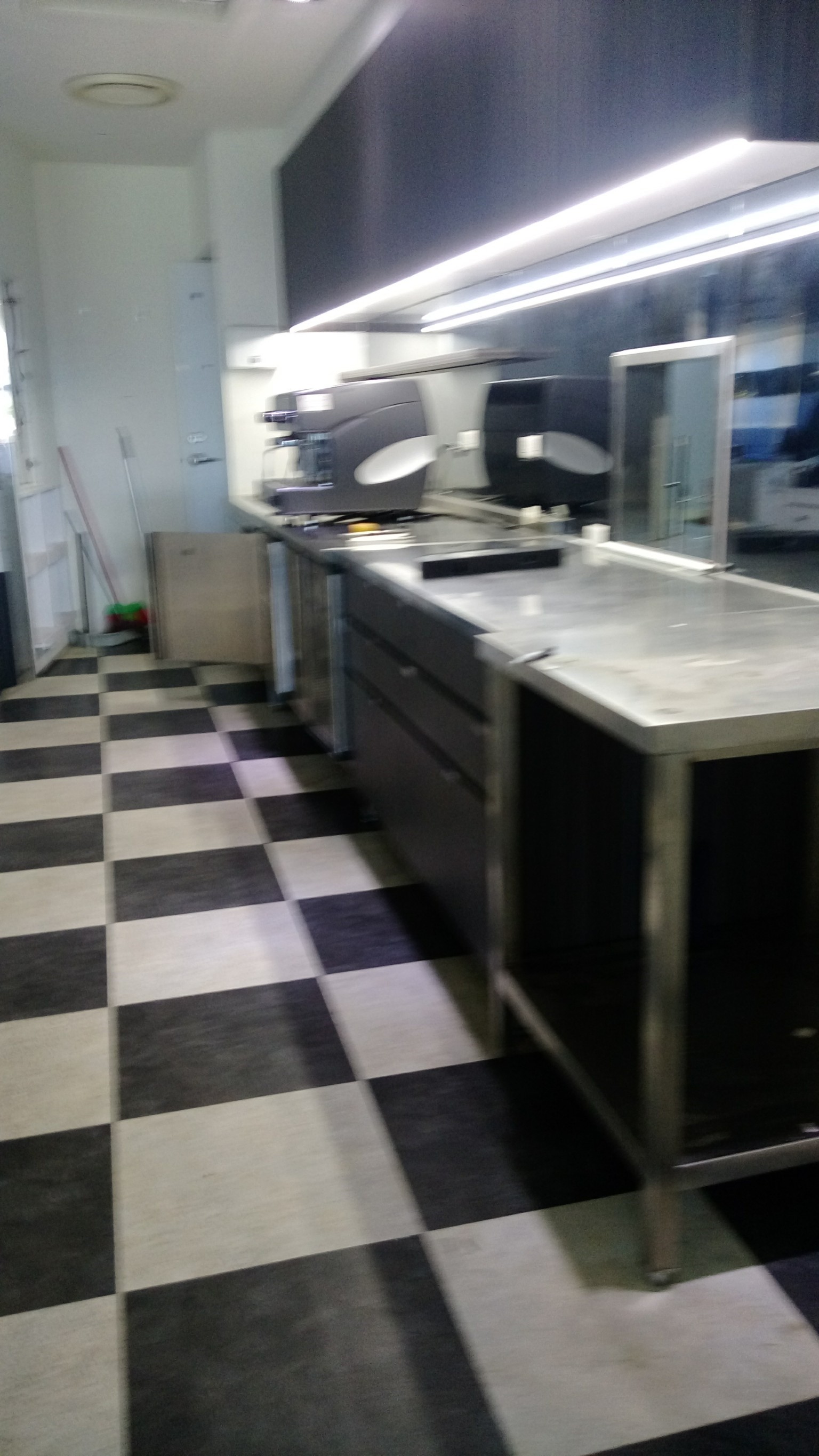 店面設備儀器原木桌搬運25