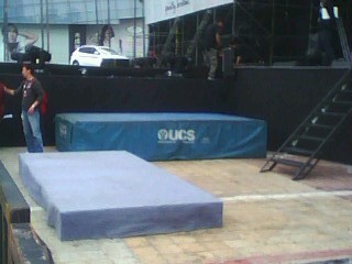 夢時代廣場跨年布置