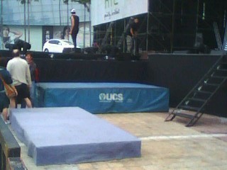 夢時代廣場跨年布置