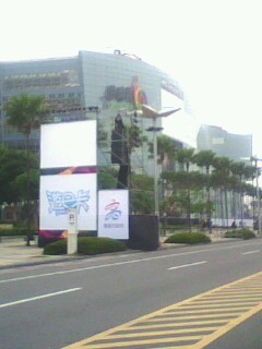 夢時代廣場跨年布置