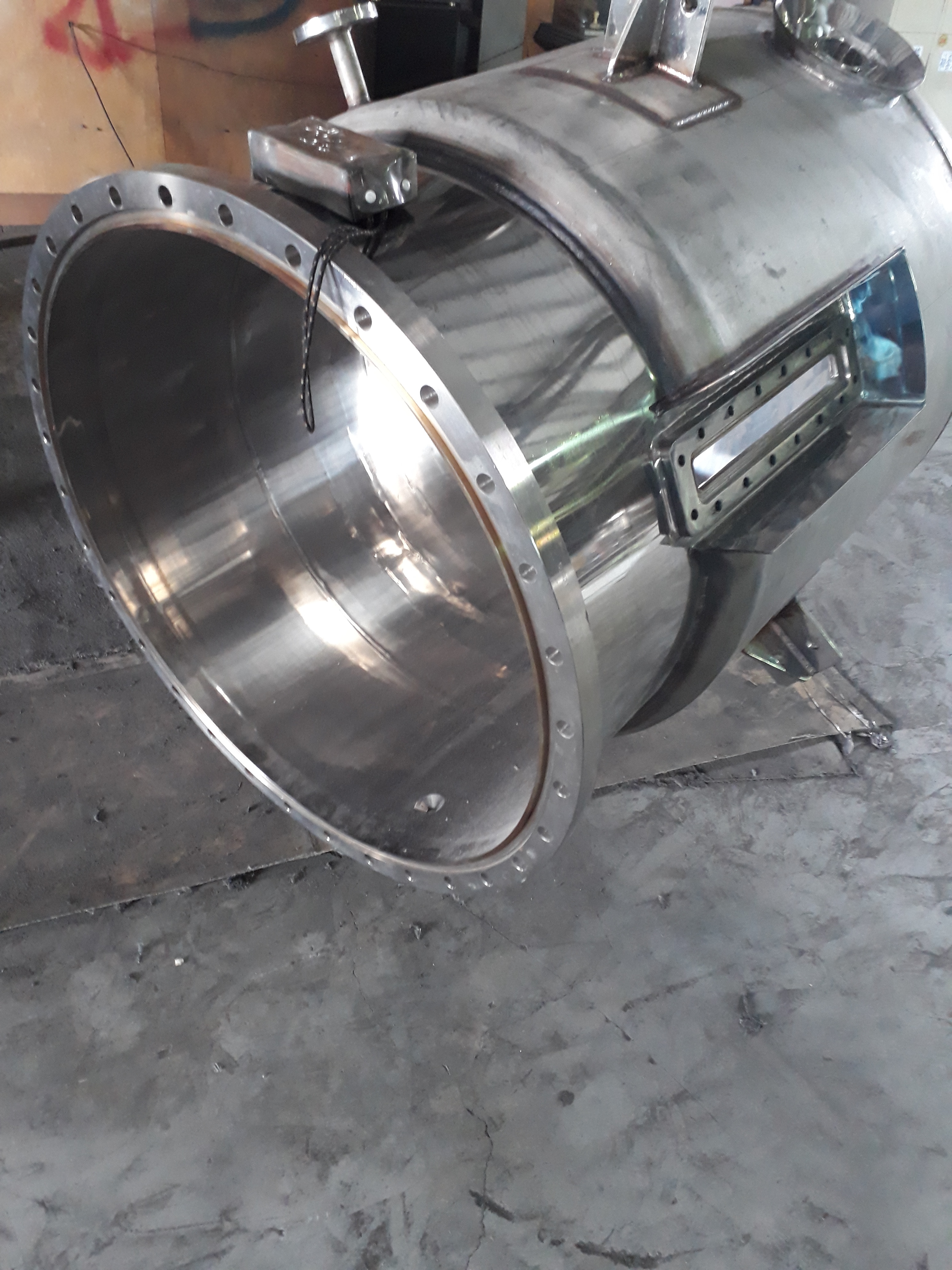 南投拋光工廠-桶槽拋光6