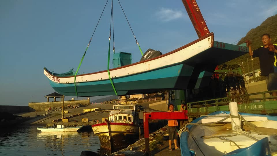 宜蘭縣烏石港吊魚船下海典禮