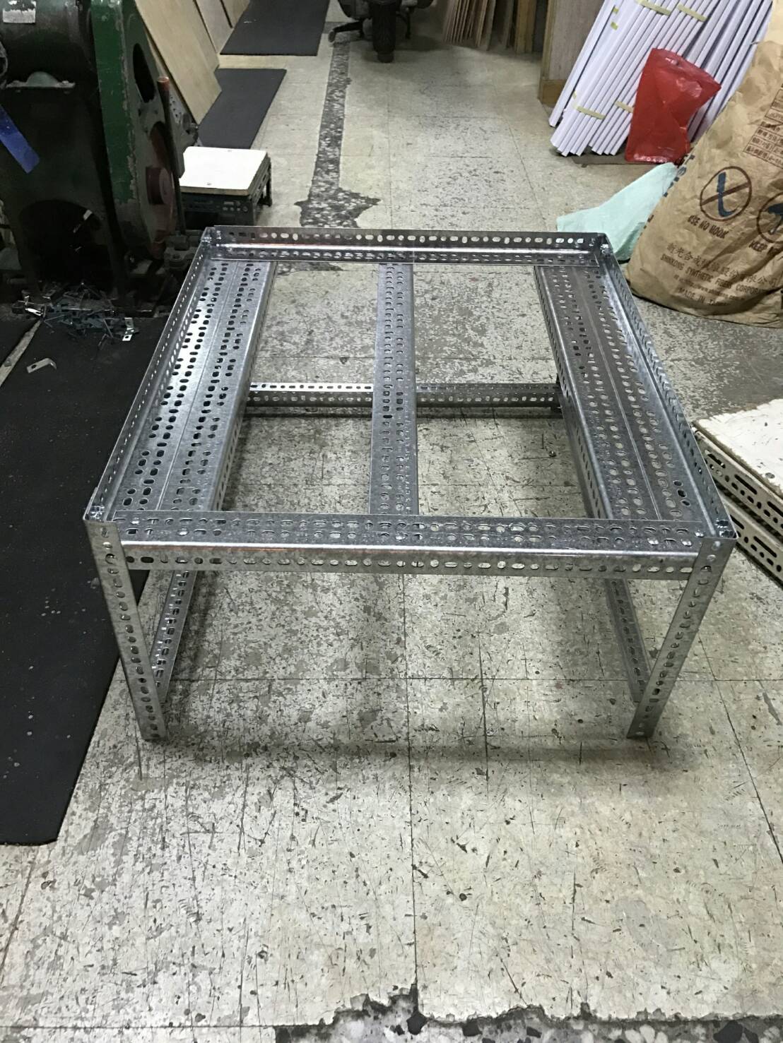 鍍鋅萬能角鋼架