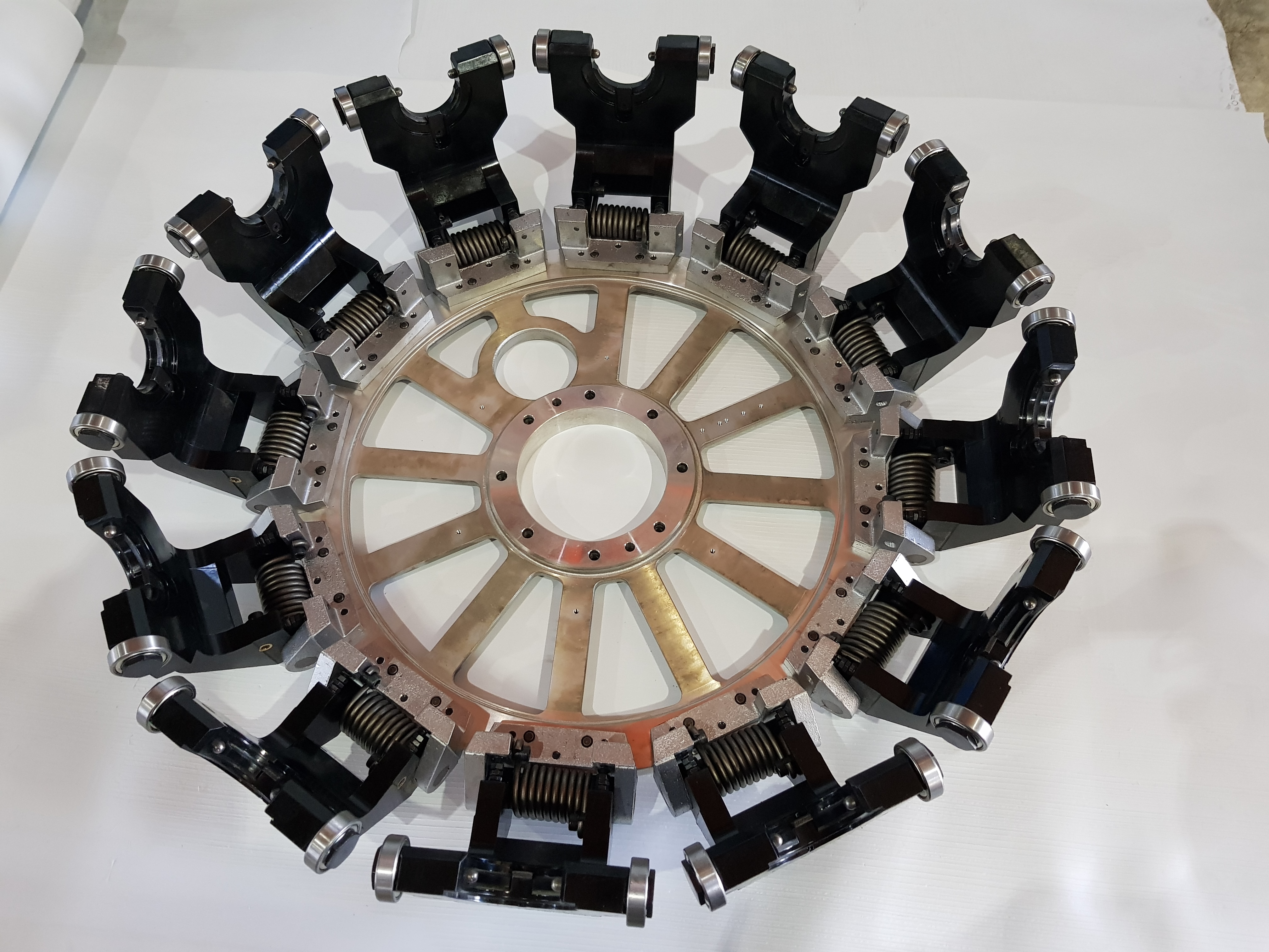 鑽孔攻牙機刀盤