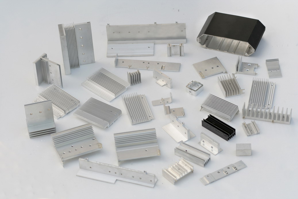 鋁擠型散熱片01