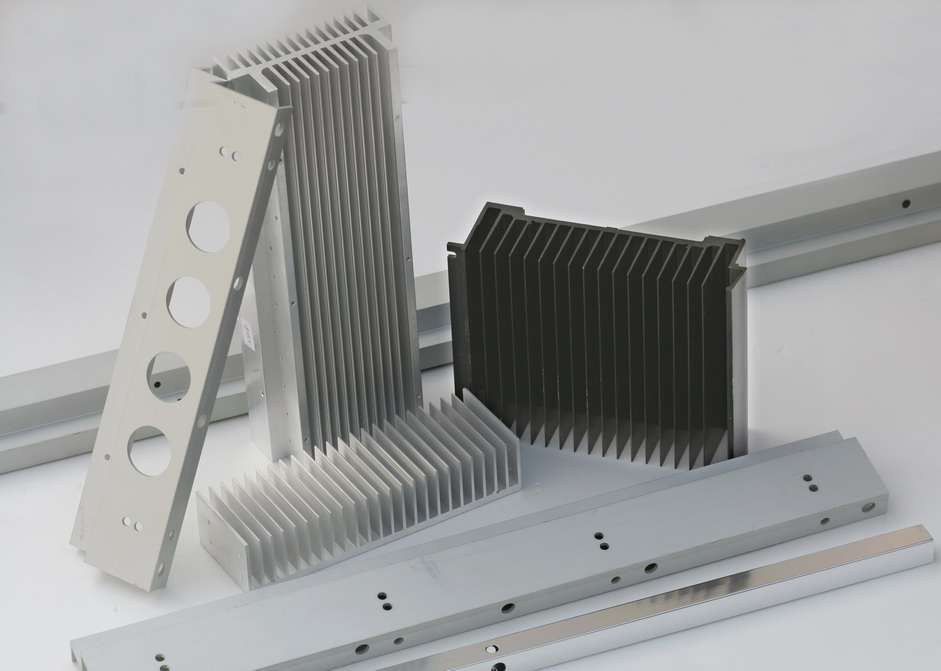 鋁擠型散熱片04