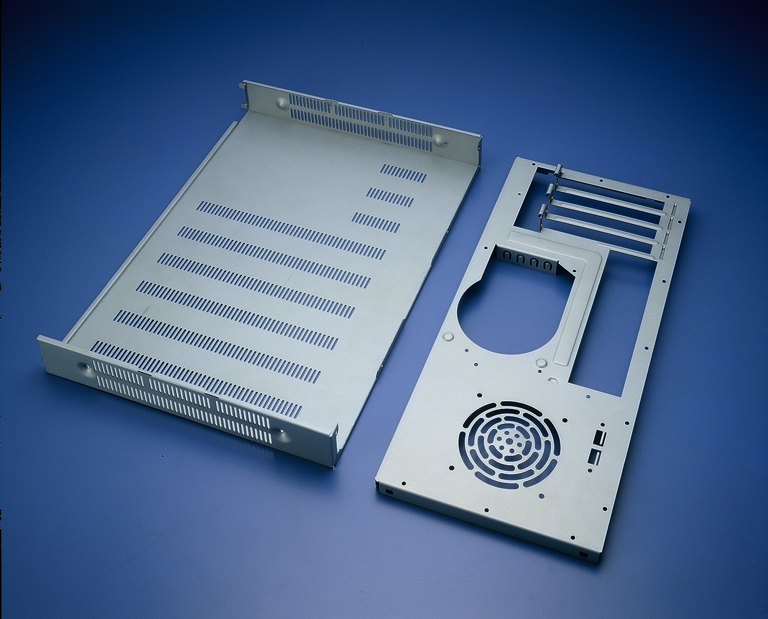 雷射鈑金樣品，CNC折床加工01