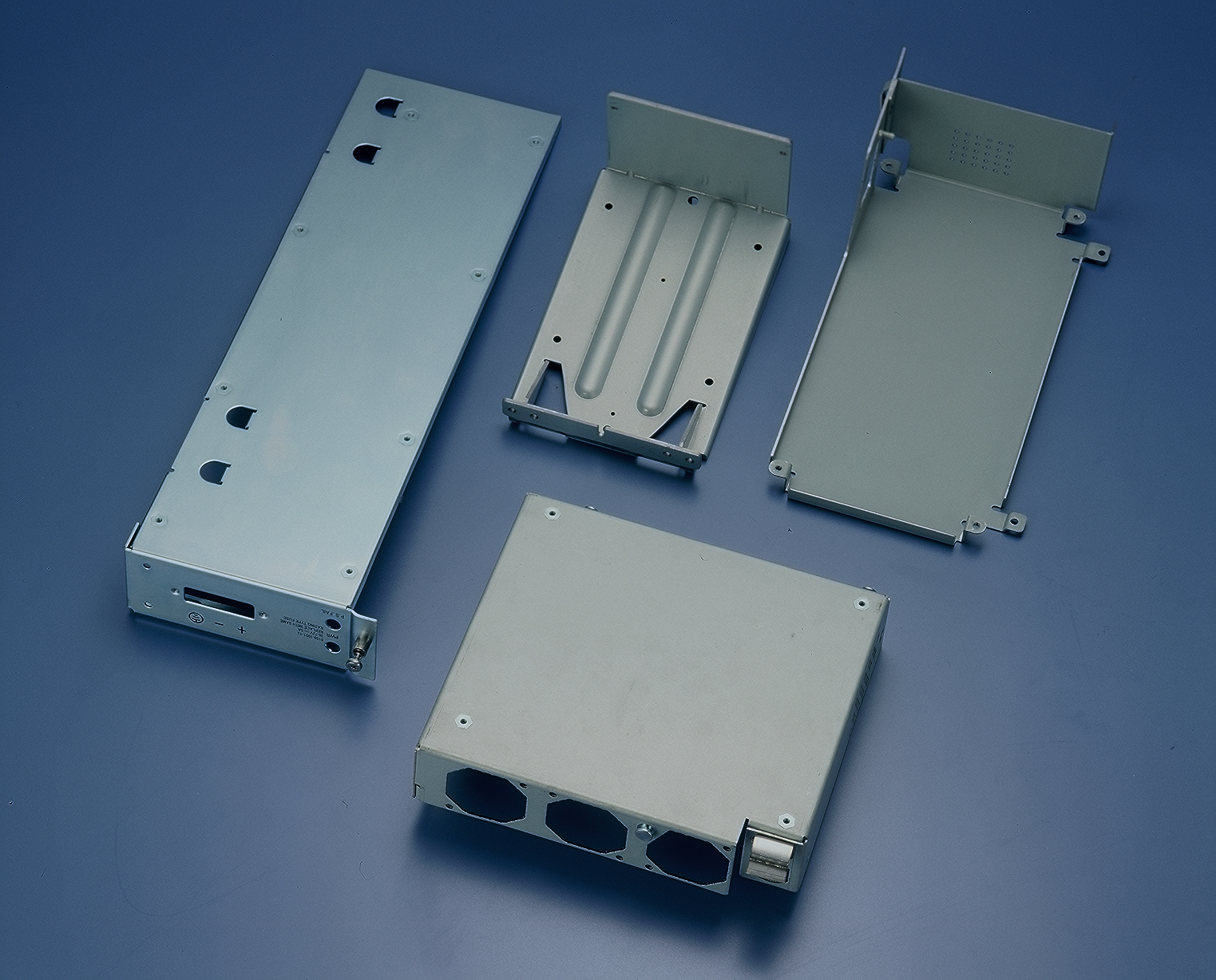 雷射鈑金樣品，CNC折床加工04