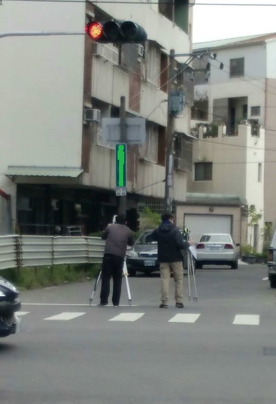 地面測量高低差