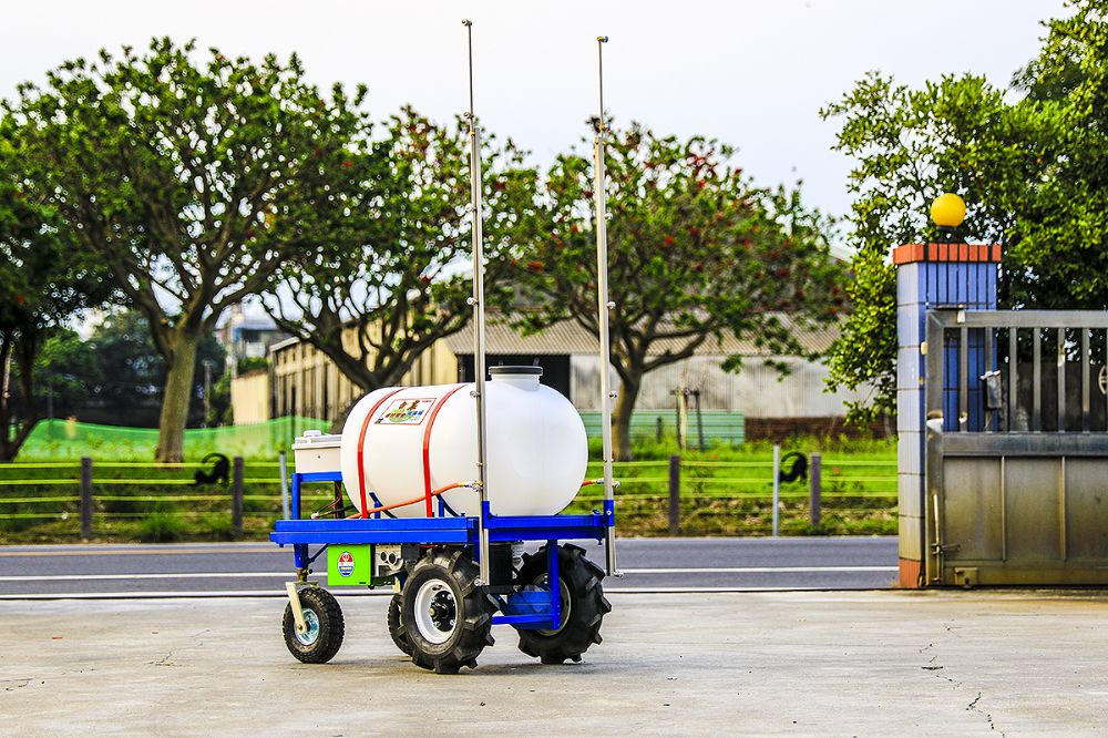 台灣農機行|遙控電動噴霧機(溫室型)