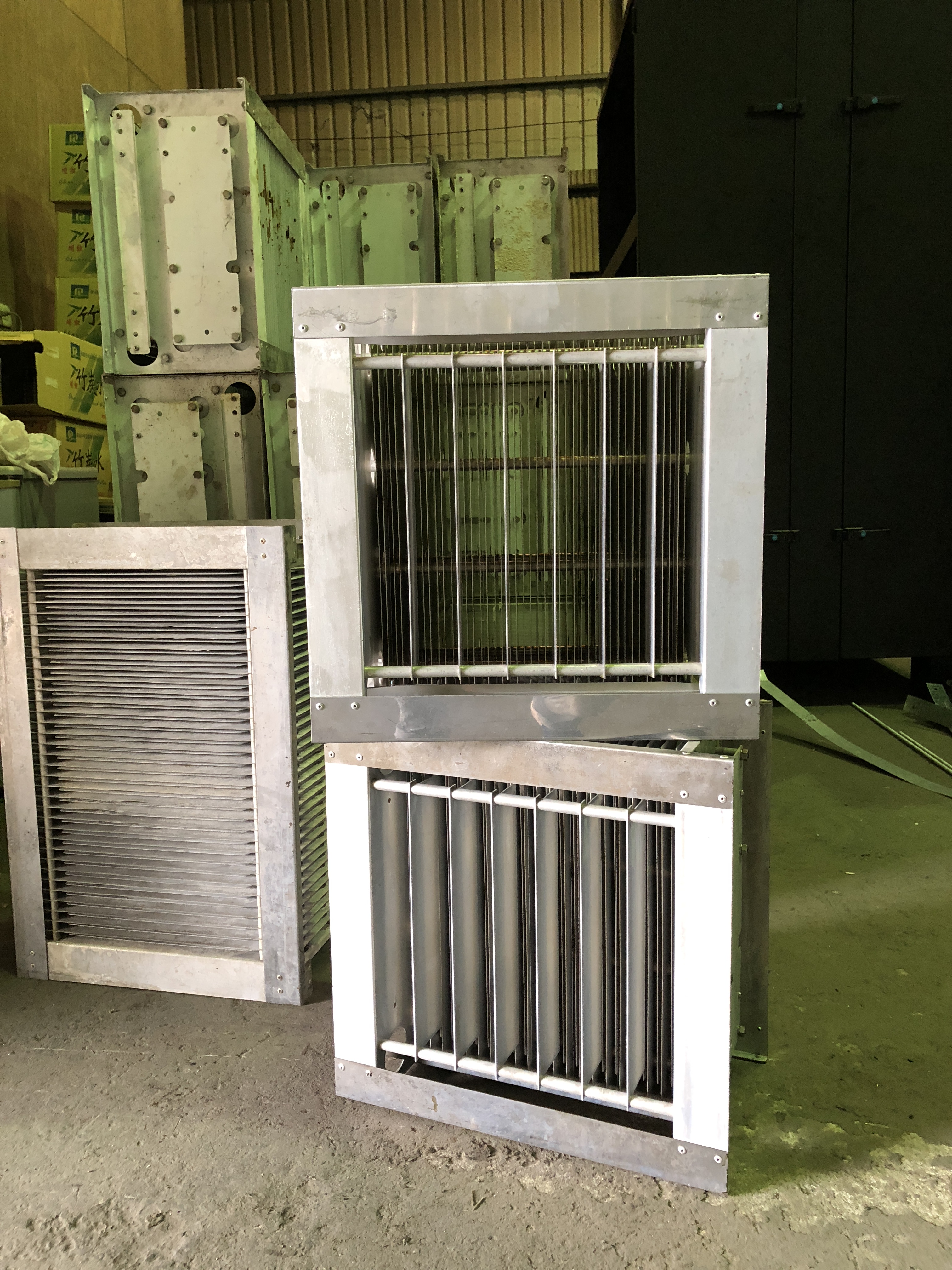 油煙靜電機、靜電油煙處理機、靜電機集油板、靜電機集油板清洗