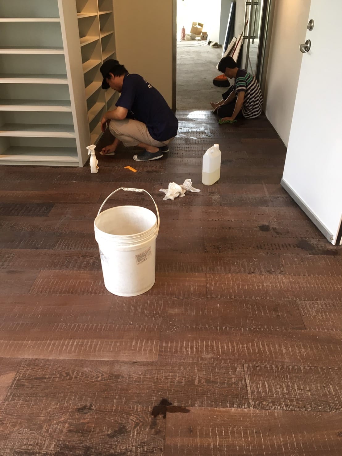 木地板上保護油前