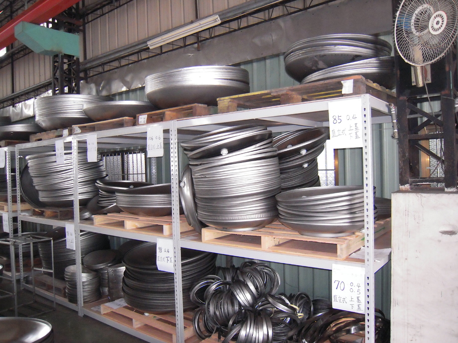 免螺絲角鋼架-水塔業