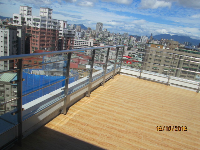 永運案玻璃欄杆04