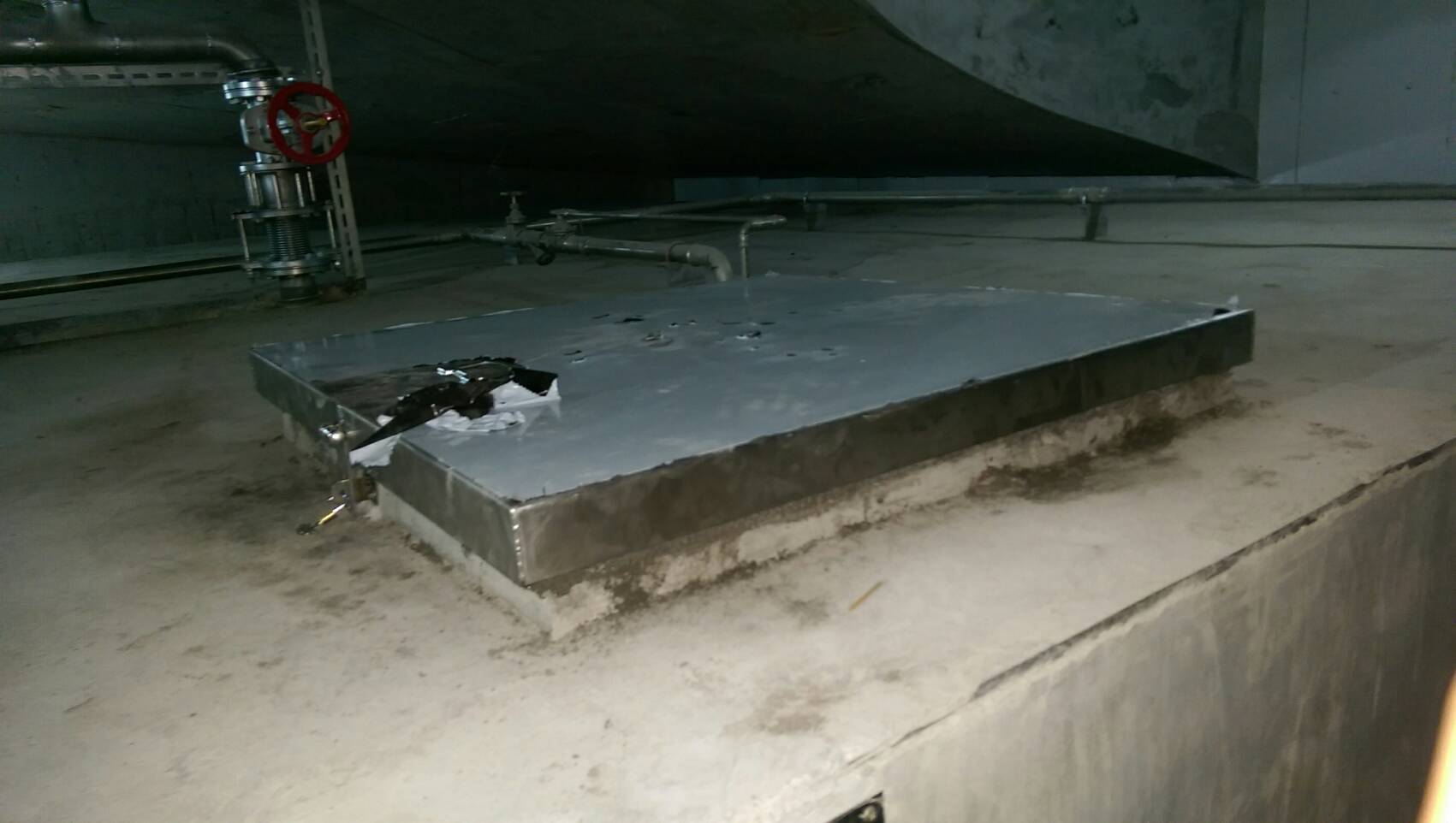 永運案爬梯及水箱蓋02