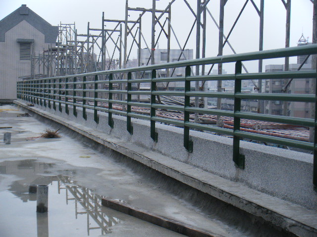 新莊國小案欄杆02