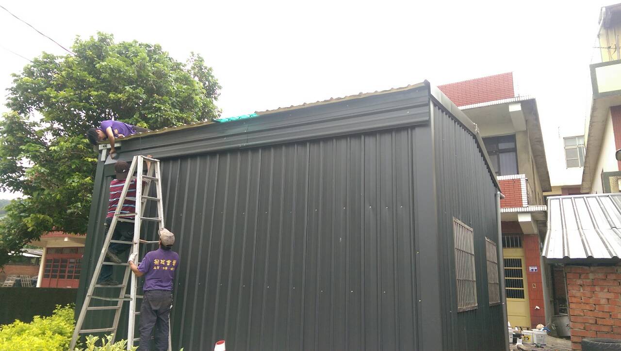 楊梅置物間鐵皮屋換新03